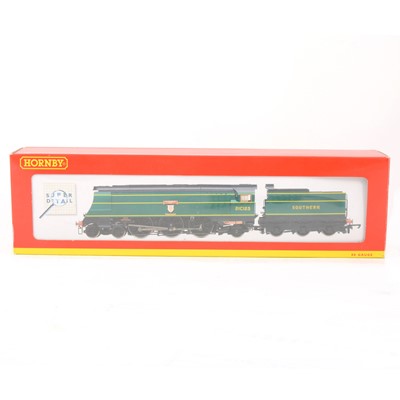 Lot 521 - Hornby OO gauge model railway locomotive R2219 SR 4-6-2 West Country class 21C123 'Blackmoor Vale' boxed.