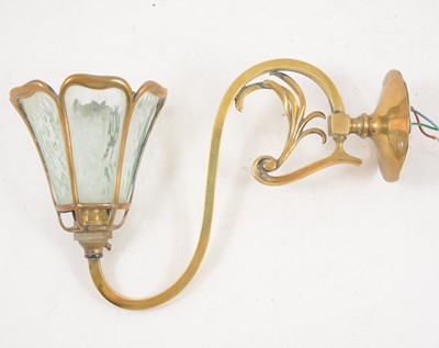 Lot 200 - An Edwardian brass wall light