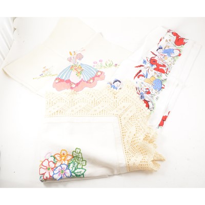 Lot 219 - Vintage crochet, linen, lace and net.