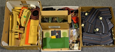 Lot 22 - OO gauge model railway track-side accessories and buildings and Motorways track.