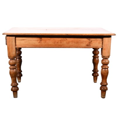 Lot 105 - A pine kitchen table
