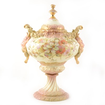 Lot 16 - A Rudolfstadt Volkstedt ornamental covered vase