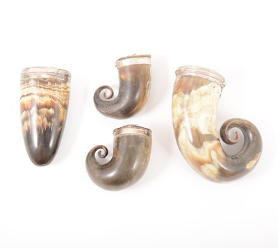 Lot 91 - A Scottish ram's horn and white metal mounted snuff mull