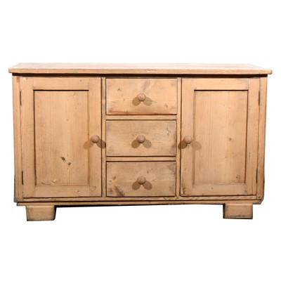 Lot 52 - A small pine sideboard