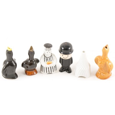 Lot 45 - A collection of seventy-one pie funnels.