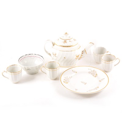 Lot 59 - An English porcelain wrythen moulded teapot, probably Chamberlains