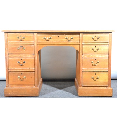 Lot 432 - A Victorian oak desk