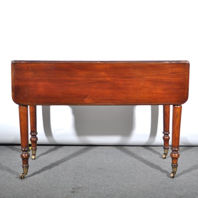 Lot 472 - A mahogany Pembroke table