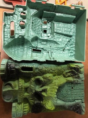 Lot 270 - He-Man Master of the Universe by Mattel; two sets including Fright Zone 'The Evil Horde' and Grayskull Castle, both boxed.
