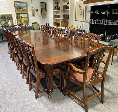 Lot 482 - Victorian style mahogany dining suite