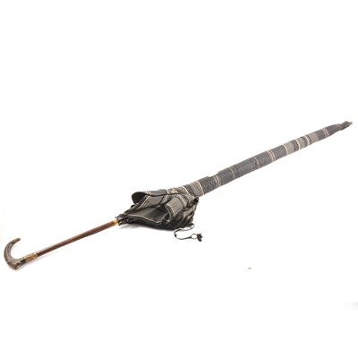 Lot 125 - Ladies umbrella, horn handle, gilt metal ferral.