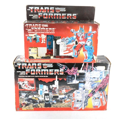 Lot 281 - Transformers; G1 original Hasbro City Commander 'Ultra Magnus', and Autobot Battle Station 'Metroplex'