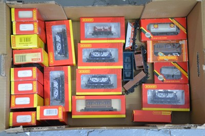 Lot 54 - Hornby OO gauge model railway wagons; twenty-four mostly boxed.
