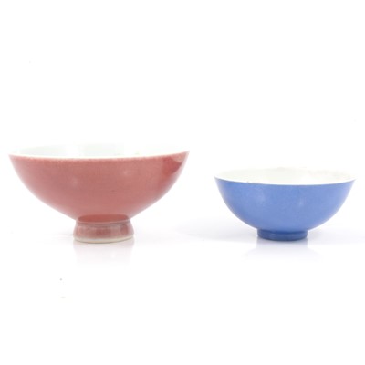 Lot 84 - Two Chinese porcelain bowls