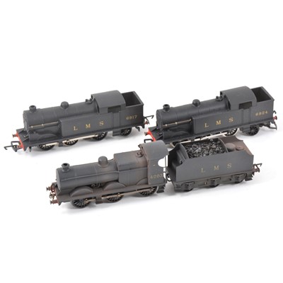 Lot 39 - Three OO gauge model railway locomotives; two Hornby Dublo, LMS 0-6-2 no.6917, LMS 0-6-2 no.6924