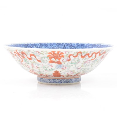 Lot 87 - Chinese porcelain bowl, red Qianlong six character seal mark.
