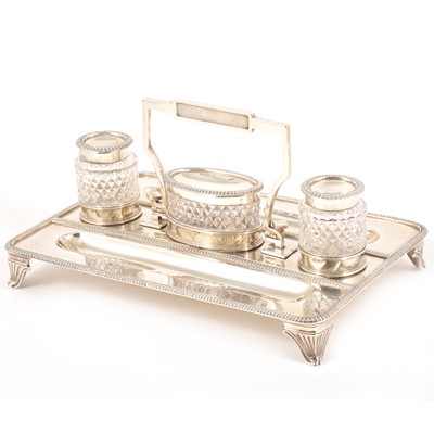 Lot 163 - An Edwardian silver inkstand
