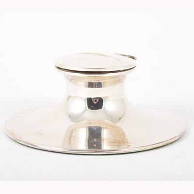 Lot 161 - Edwardian silver capstan inkwell