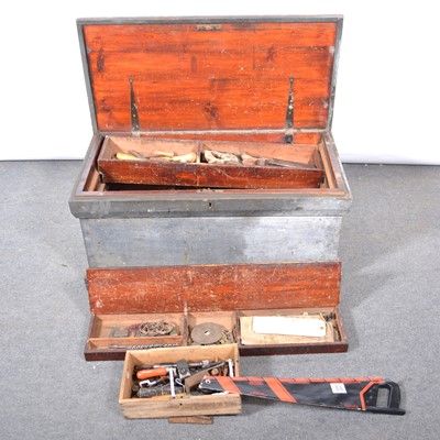 Lot 48 - Pine carpenter's tool chest, well-fitted with numerous trays, and contents.