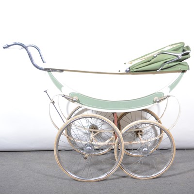 Lot 130 - Vintage Halsette coach built pram