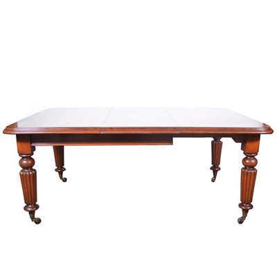 Lot 526 - Victorian dining table