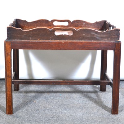 Lot 104 - Victorian style mahogany butler’s tray