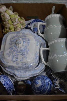 Lot 7 - Collection of ceramics