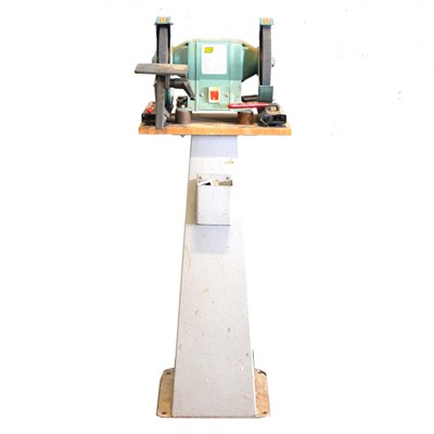 Lot 64 - Kinzo 8E408 grinder on a stand.