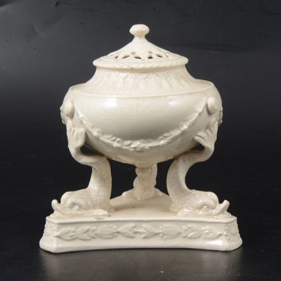 Lot 16 - Leeds type creamware pot pourri.
