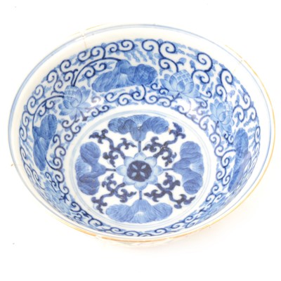 Lot 17 - Chinese bowl.