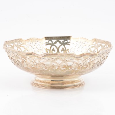 Lot 235 - Silver dish, The Alexander Clarke Company Limited, Sheffield 1924