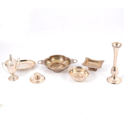 Lot 258 - Small collection of silver