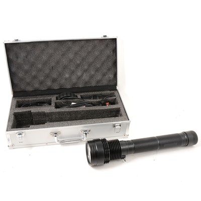 Lot 2 - HID Xenon LED rechargeable torch