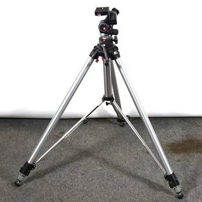 Lot 24 - A quantity of photography tri-pods and mono-pods