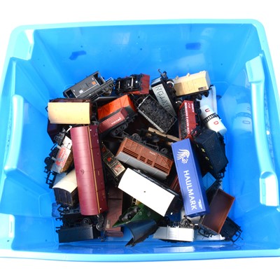 Lot 151 - One tub of mostly OO gauge model railway rolling-stock and wagons