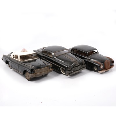 Lot 174 - Three tinplate cars