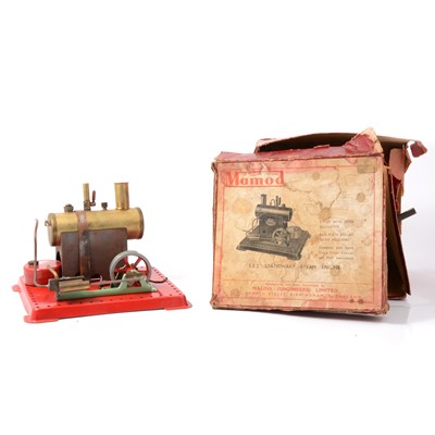 Lot 105 - Mamod SE2 stationary steam engine