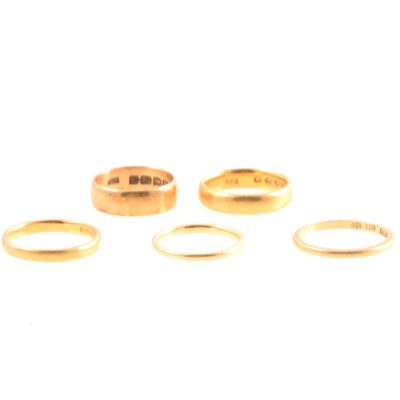 Lot 162 - Five gold wedding bands.