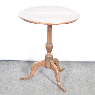 Lot 568 - George III oak tripod table