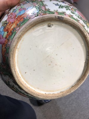 Lot 62 - Collection of decorative ceramics and glass