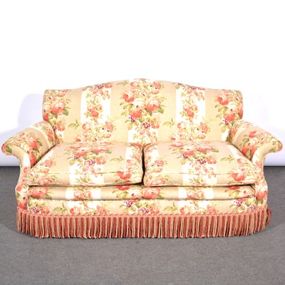 Lot 590 - A pair of traditional two-seater settees