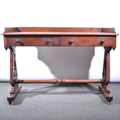 Lot 576 - Victorian mahogany washstand