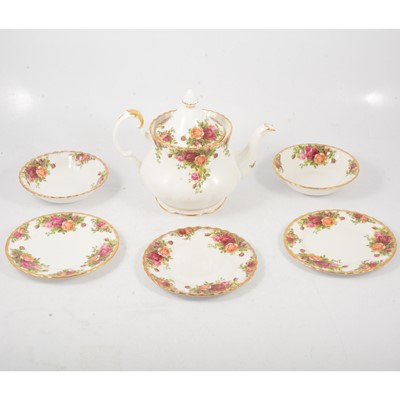 Lot 7 - Royal Albert "Old Country Roses" pattern china