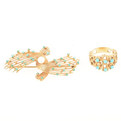 Lot 365 - A turquoise ring and brooch.