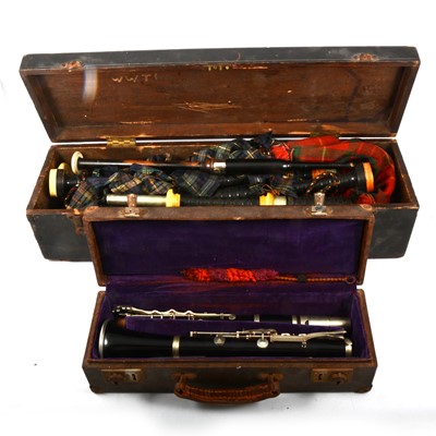 Lot 115 - Set of bagpipes and a clarinet