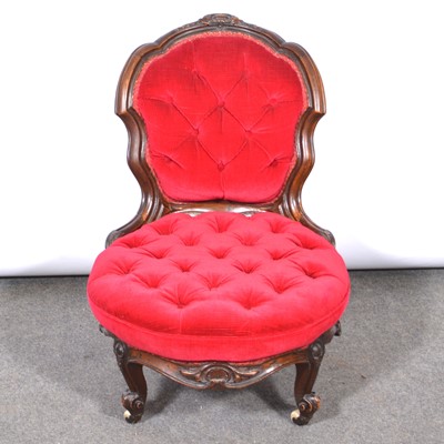 Lot 582 - A lady's Victorian nursing chair