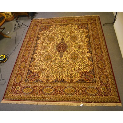 Lot 704 - Persian pattern carpet, machine made