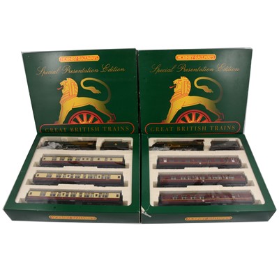 Lot 89 - Two Hornby OO gauge special presentation edition sets, 'Guillemot' and 'Venus'