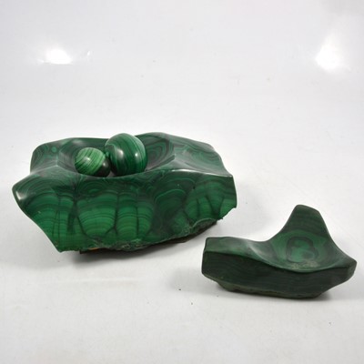 Lot 118 - Malachite dish and eggs.