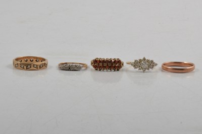Lot 275 - Five gold rings, four 9 carat, one 18ct/Plat.
